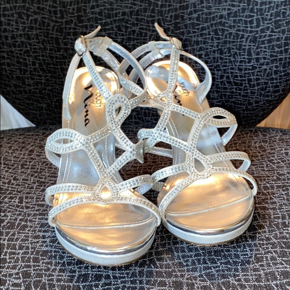 Silver Heels Size 7.5